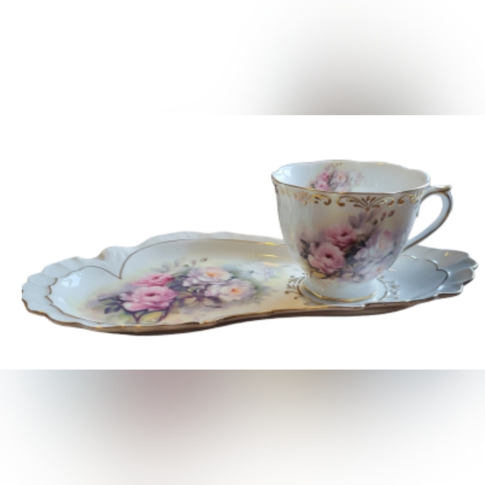 Porcelain treasures snack set designed by Betty planter's  *